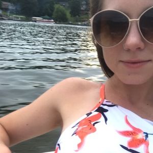 Meet your Posher, Monika